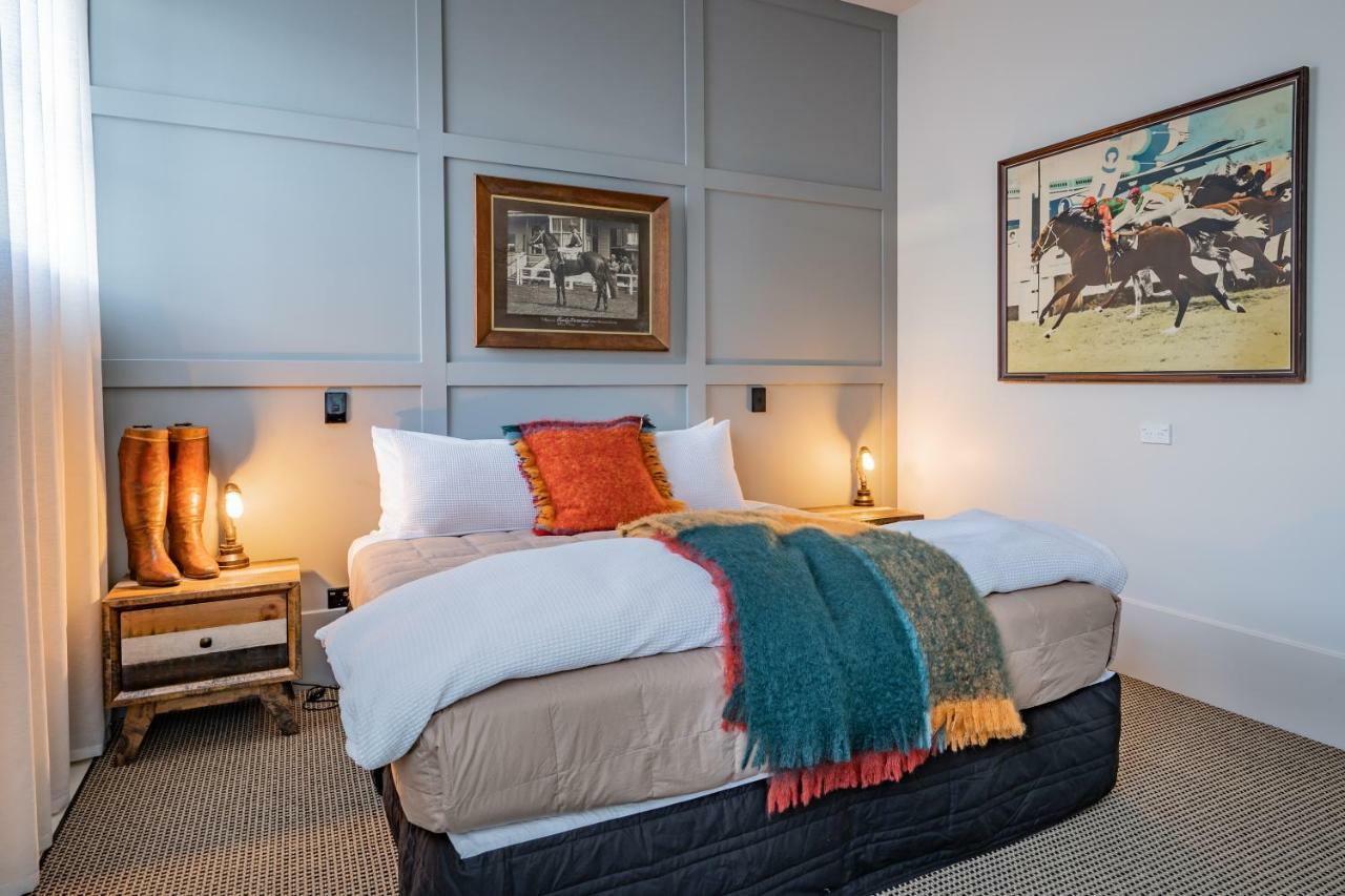 Poshtel Hotel Oamaru Room photo
