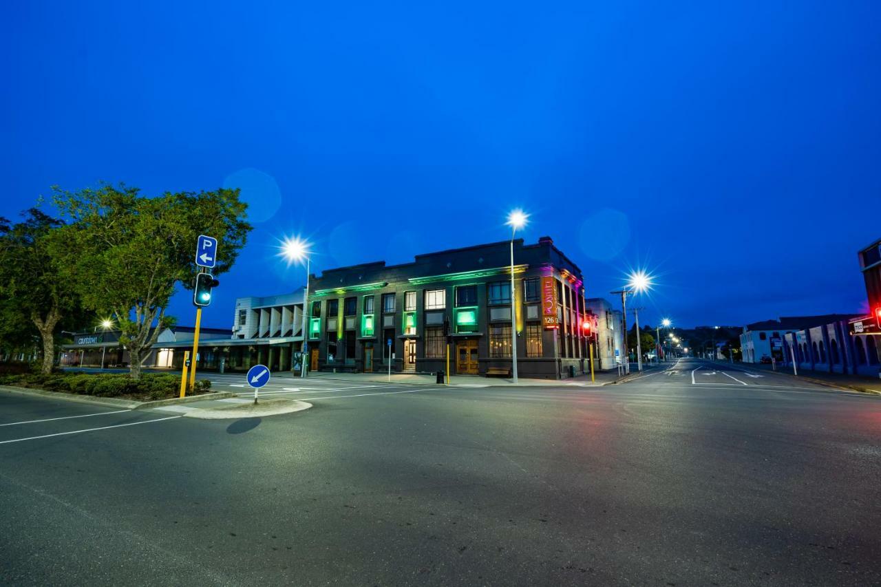 Poshtel Hotel Oamaru Exterior photo