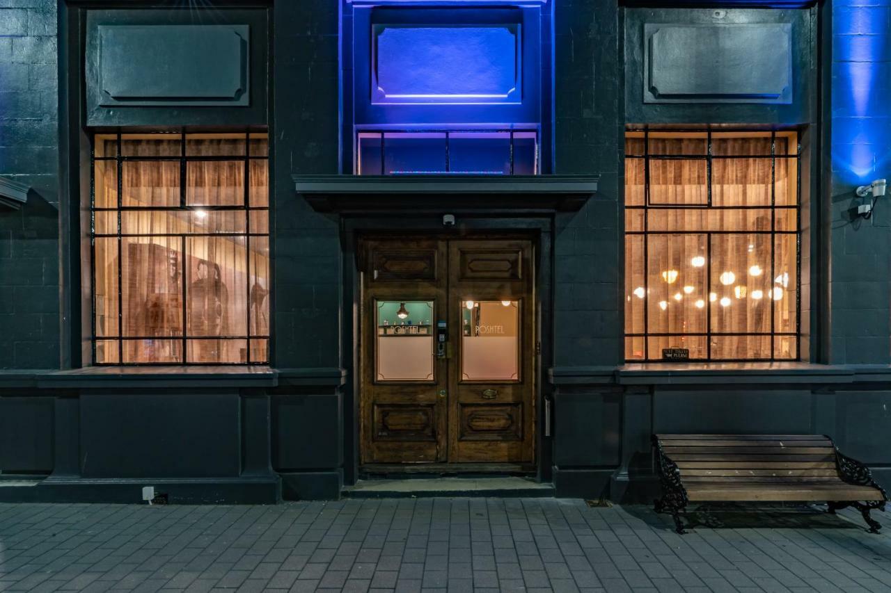 Poshtel Hotel Oamaru Exterior photo