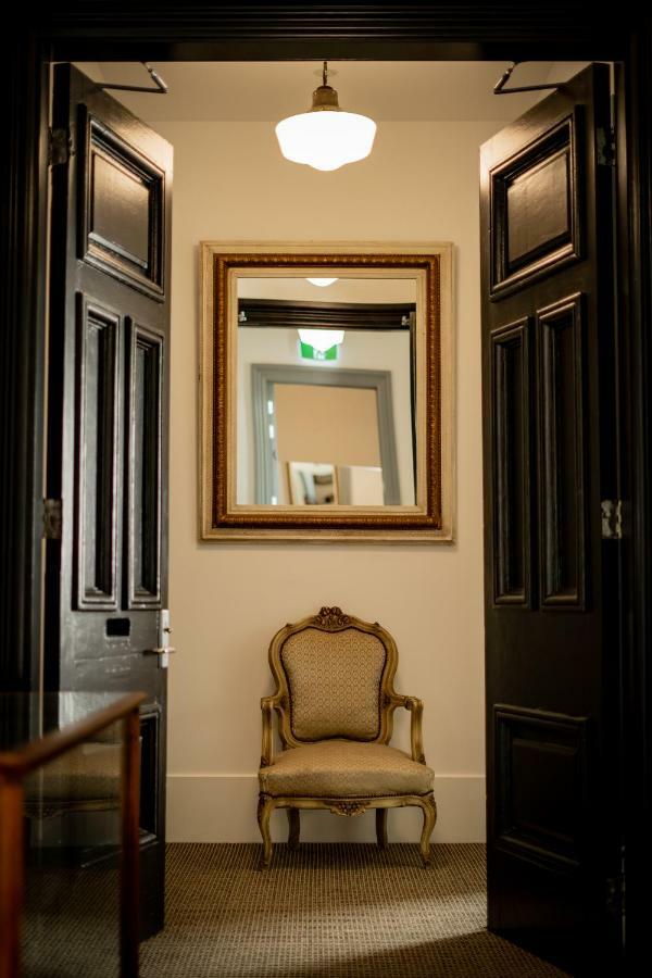 Poshtel Hotel Oamaru Exterior photo