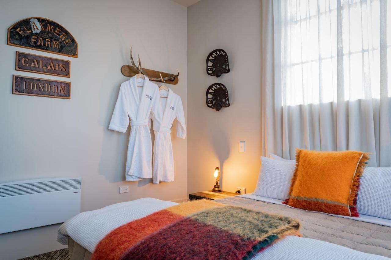 Poshtel Hotel Oamaru Room photo